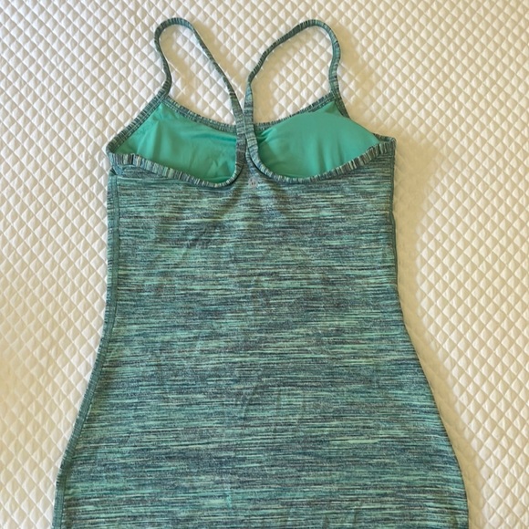 lululemon athletica Power Y tank size 4 - Picture 1 of 4